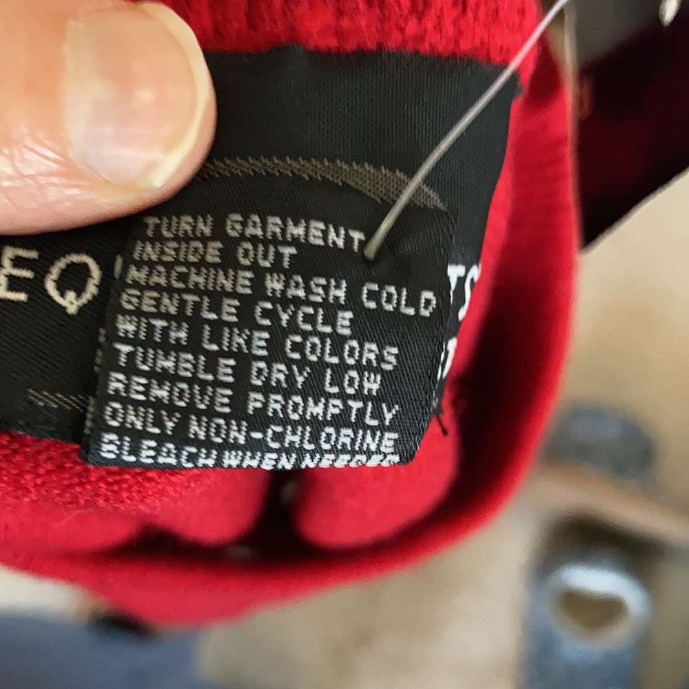 Vintage Y2K requirements red sweater SP - Picture 16 of 17